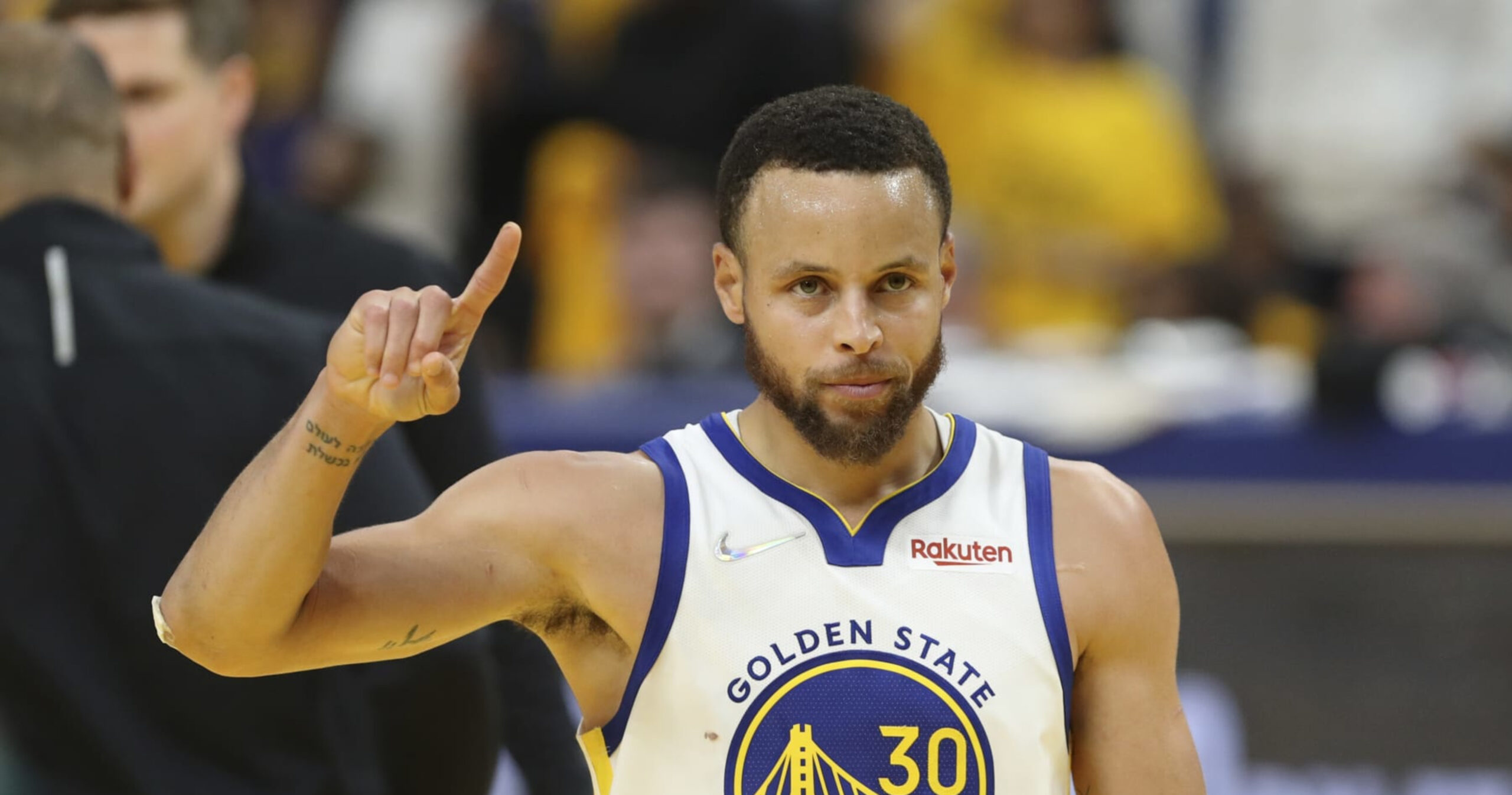 Amidst Uncertain future, Steph Curry Makes Major Announcement about
