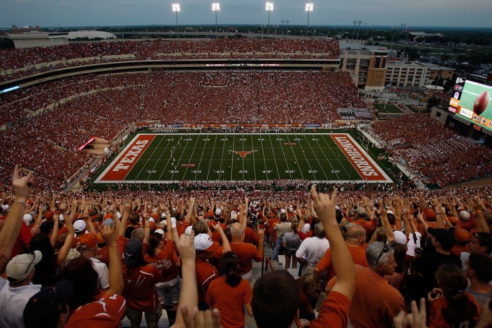 A Top and Versatile Three-star LB commits to Texas over TCU, Utah