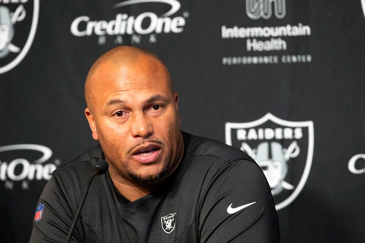 Raiders’ Antonio Pierce on the Hardest Lessons He Has Learned Since Becoming HC