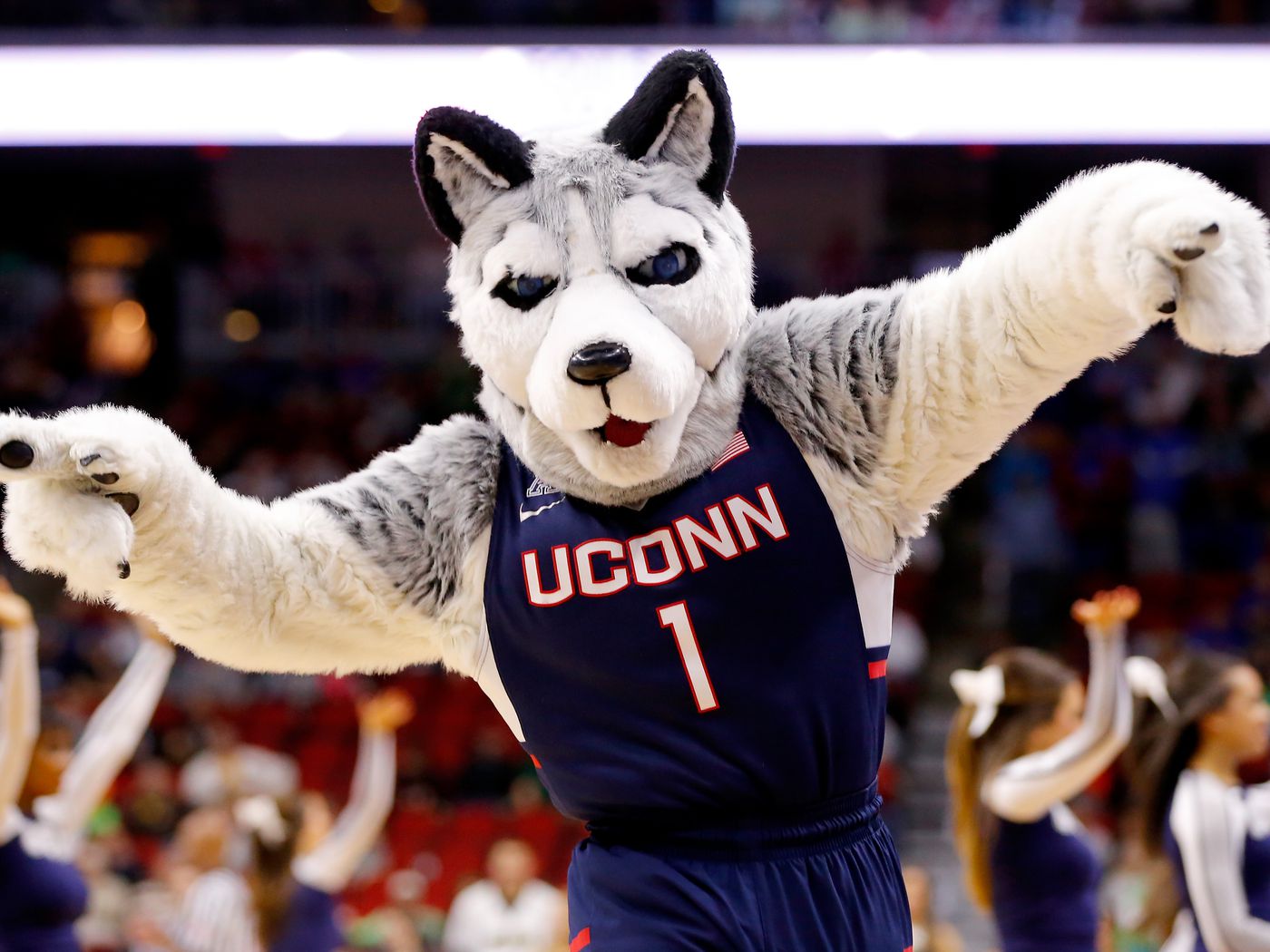 MEGA SUCCESS: UConn Men’s Basketball Secures Massive Recruiting Win as Four-Star Big Man Commits to the Huskies for the 2025 Class